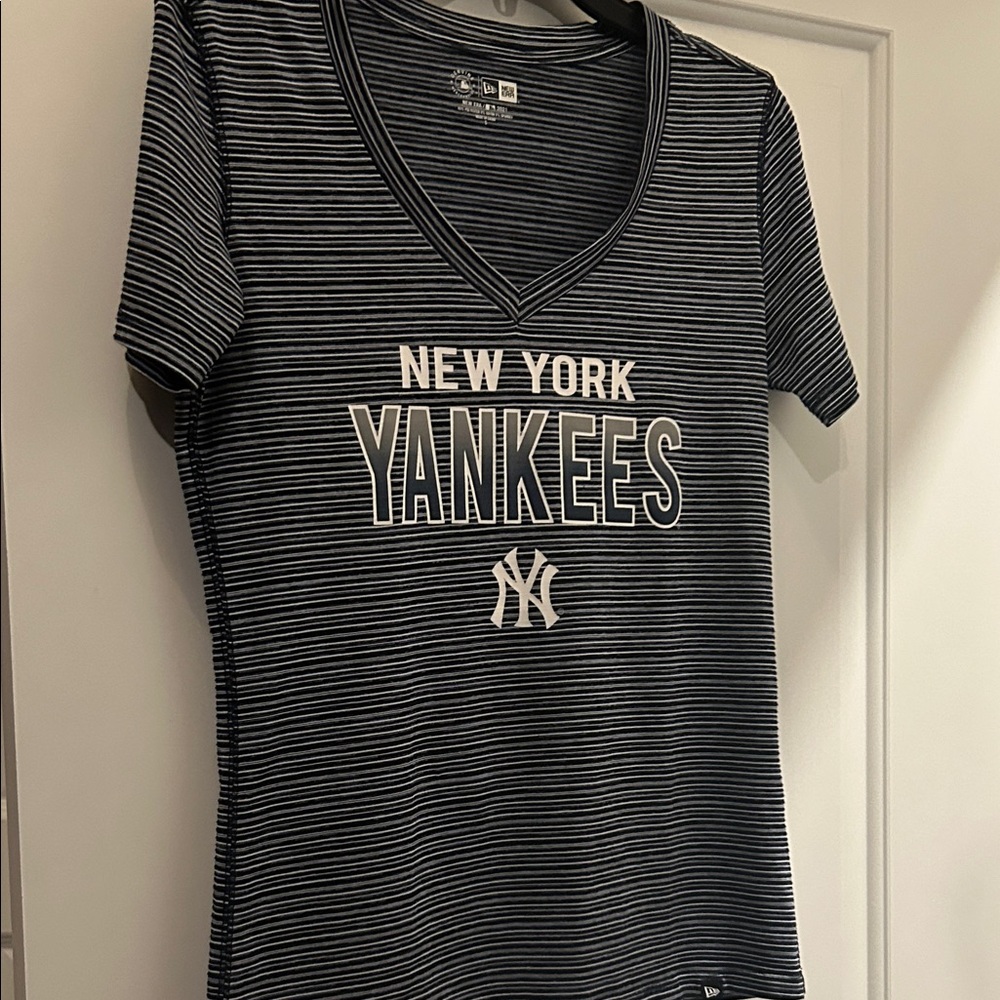 Ladies New York Yankees Baseball Striped V-Neck Tee